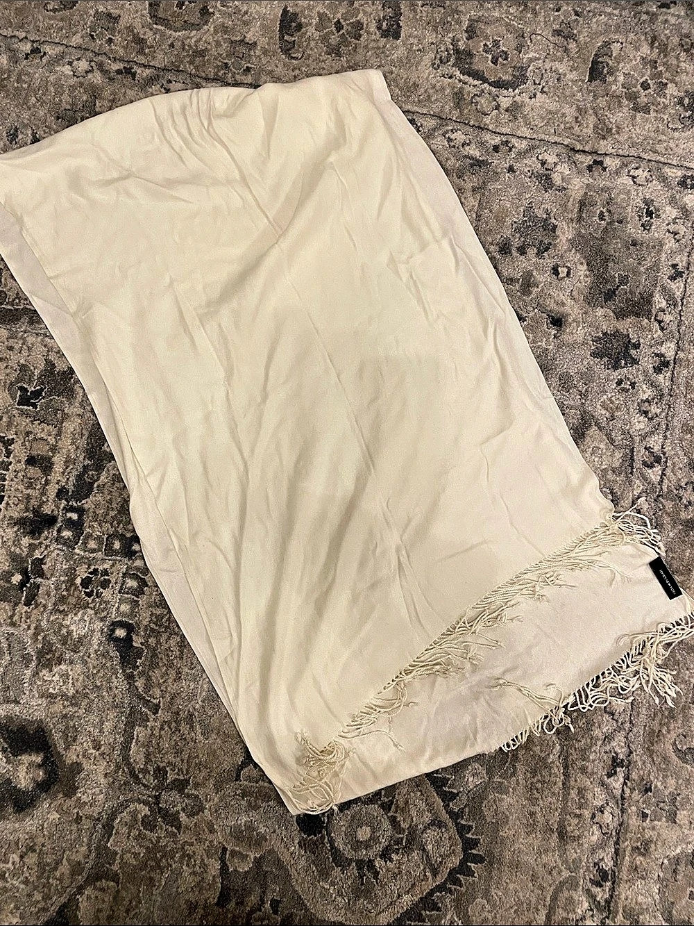 Jones New York Fringe Wrap in Cream Like New